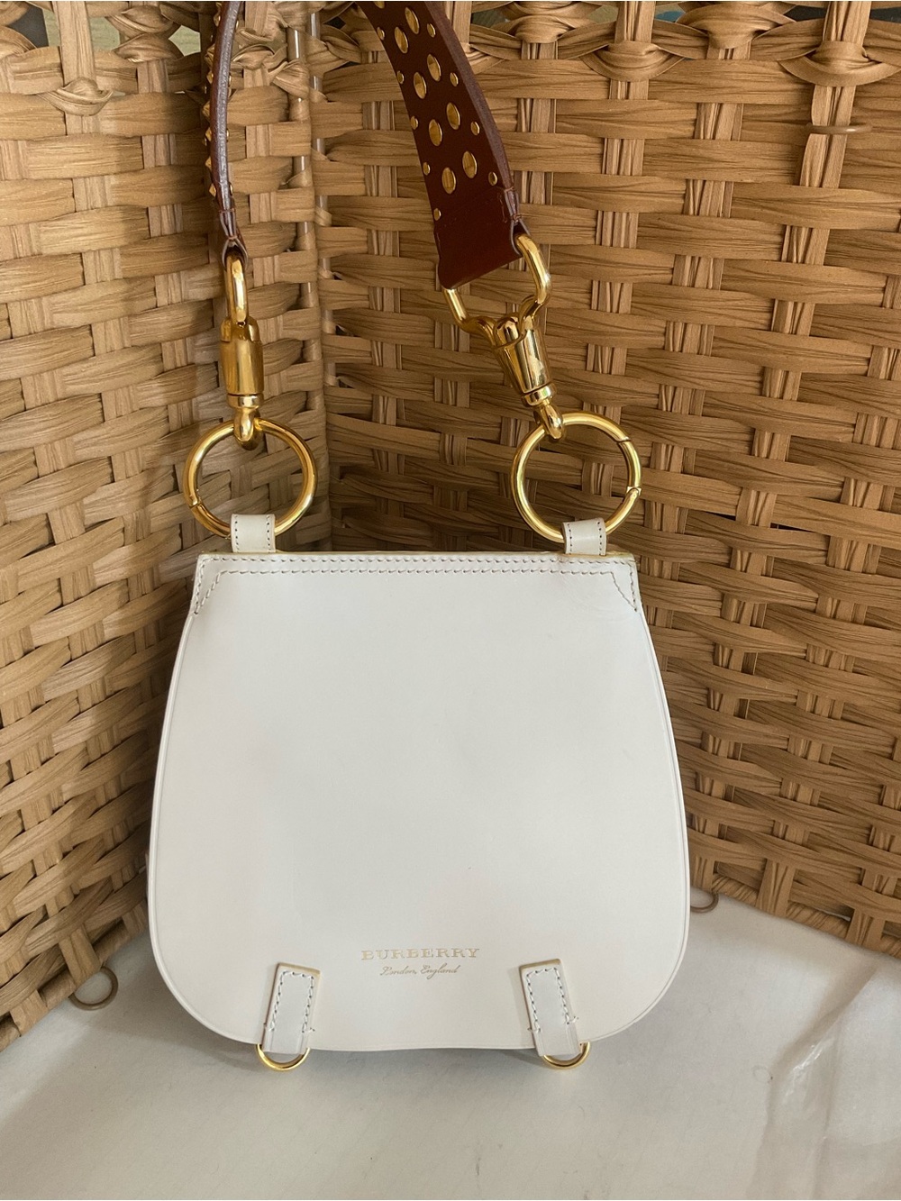 Burberry White Leather Saddle bridle bag